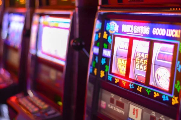 bola selot Live Casino